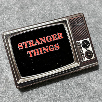 Retro TV Sand Magnet – Strange Signal